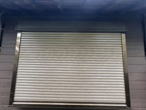 H様邸　後付け雨戸、シャッター取付施工